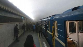 Autoritatile ruse au redeschis metroul la o zi dupa explozia din Sankt Petersburg