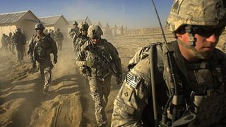 SUA au bombardat Afganistanul cu cea mai puternica bomba din lume