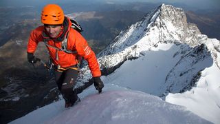 Ueli Steck, un celebru alpinist elvetian, a murit in urma unui accident produs pe Muntele Everest