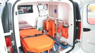 Un paramedic s-a transportat singur cu ambulanta la spital dupa ce a suferit un atac de cord
