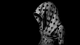 "Avea 200 de viermi pe ea cand am luat-o in brate". Tatal unei tinere violate de mai multi barbati si aruncata la caini face dezvaluiri cumplite