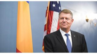 Presedintele Klaus Iohannis a sosit la Casa Alba, unde a fost intampinat de presedintele Statelor Unite, Donald Trump