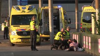 Incident terorist la Amsterdam? Un individ intrat cu masina in pietoni - Ranitii au fost transportati la spital