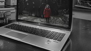 Un cunoscut cantaret, acuzat de pornografie infantila. Le cerea fetitelor clipuri erotice explicite