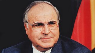Helmut Kohl a murit! Fostul cancelar al Germaniei era imobilizat intr-un scaun cu rotile