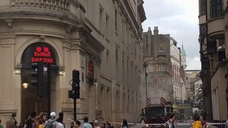 Incendiu in Londra. O cladire din centrul orasului a luat foc