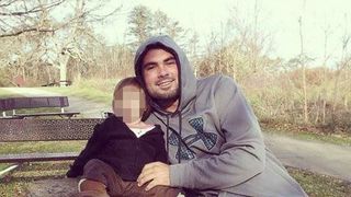 Un barbat care a ajutat o fetita de 2 ani sa isi gaseasca parintii, atacat de tatal furios: "Mi-a venit sa il omor"