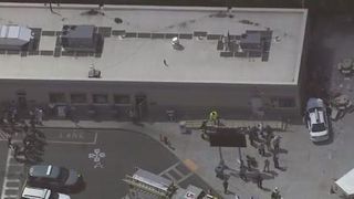 Mai multi raniti dupa ce o masina  a lovit un grup de pietoni la Boston