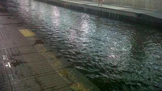 Zeci de statii de metrou din Paris au fost inchise dupa ce ploi torentiale au provocat inundatii