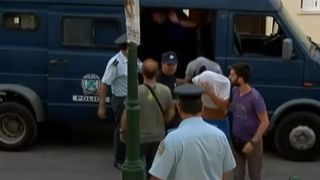 Un tanar a fost ucis in bataie pentru un selfie, in timp ce se afla in Grecia. Ce au surprins camerele de supraveghere