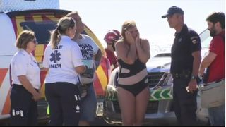 Oamenii au vrut sa ii linseze pe pilotii avionului prabusit peste turistii care stateau la plaja