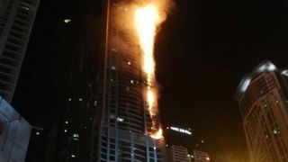 Incendiu violent la un  zgarie-nori din Dubai. Cladirea cu 79 de etaje este locuita