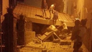 Cutremur cu magnitudine 4 in Ischia: doi morti si 25 de raniti. Bebelus de 7 luni salvat de pompieri dintre daramaturi. MAE: Pana la acest moment, nu sunt romani care sa fi cerut sprijin in urma seismului