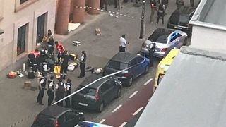 Atac terorist la Bruxelles! Un barbat care ar fi strigat "Allah Akbar" a atacat cu un cutit doi militari. El  a fost impuscat de politisti