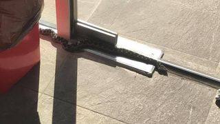 O vipera adapostita in Muzeul Tezaurului de la Tismana, capturata de salvamontisti