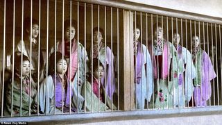 Tinute in custi si obligate sa se prostitueze pentru a plati datoriile parintilor! Calvarul prin care au trecut aceste tinere inca de la o varsta frageda