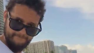 "Live din Miami". Irma e la 3 ore de noi". Regizorul Alex Ceausu transmite live pe Facebook imagini cu uraganul care se apropie