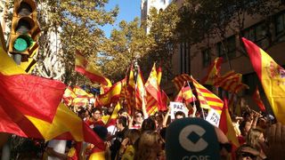 Peste 950.000 de persoane la manifestatia de la Barcelona pentru unitatea Spaniei. Mario Vargas Llosa: Separatistii nu vor distruge democratia spaniolă