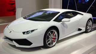 Papa Francisc a primit in dar un Lamborghini Huracan