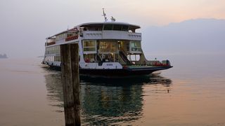 Tragedie in Franta! O romanca, de 28 de ani, s-a sinucis dupa ce s-a aruncat de pe un feribot