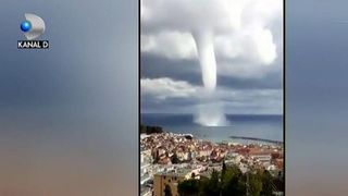 Uriasa tornada pe Riviera Italiana, la Sanremo. Imaginile sunt inspaimantatorare si uimitoare