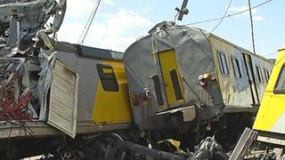 Grav accident feroviar soldat cu peste 200 de victime. Doua trenuri s-au ciocnit in aceasta dimineata - E carnagiu pe calea ferata