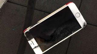 Noua persoane au fost ranite, la Zurich, din cauza unei baterii de Iphone