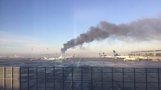 Incendiu devastator langa aeroportul din Dublin. Opt echipaje de salvare au sosit la fata locului