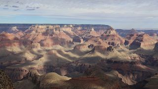 Un elicopter s-a prabusit in Marele Canion! Trei persoane au murit iar alte patru au fost ranite