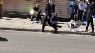 Clipe de cosmar in Toronto, Canada! O camioneta a intrat in multime: doi morti si opt raniti. Bilantul a ajuns la 10 morti si 15 raniti