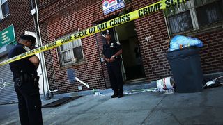 Tragedie in lumea vedetelor! A fost gasit injunghiat mortal in propria sa locuinta. Cand s-au uitat pe imaginile surprinse de camerele de supraveghere, anchetatorii au fost socati