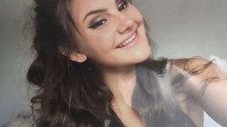 O eleva de 15 ani a murit dupa ce a mancat un kebab de la un fast-food celebru