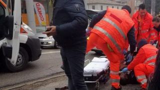 Cine este romanul impuscat in fata unui bar din Italia. Atacatorul avea fata acoperita. Oamenii legii sunt in alerta