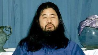 A otravit 6000 de oameni cu gaz neurotoxic la Tokyo si a fost condamnat la moarte! Afla totul despre Ahoko Asahara