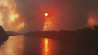 Incendii devastatoare in California. 3.500 de pompieri se lupta cu incendiile extrem de violente