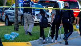 Atac armat la un turneu de jocuri video din Florida, Statele Unite