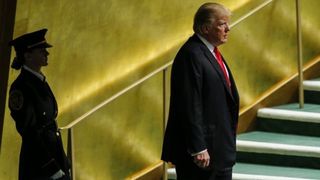 O politista romanca l-a pazit non stop pe Donald Trump la Adunarea Generala ONU de la New York! Cine e tanara de 25 de ani care a fost "umbra" presedintelui american