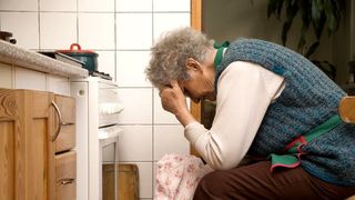 O bunică a comis o crimă inimaginabilă! Şi-a &icirc;njunghiat nepoţica de numai un an, apoi a băgat-o la cuptor!