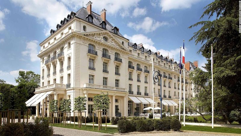 Trianon Palace, Franta