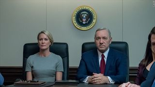 Nimeni nu o pune pe Claire Underwood la colt. Actrita din House of Cards cere acelasi salariu pe care il primeste si colegul sau Kevin Spacey
