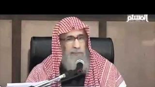 Un cleric din Arabia Saudita cere interzicerea selfie-urilor cu filtre. Motivul este surprinzator