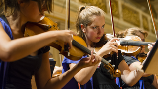 Patru muzicieni romani au fost selectati sa participe intr-un proiect al Orchestrei de Tineret a Uniunii Europene