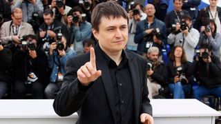 Regizorul rom&acirc;n Cristian Mungiu a c&acirc;ştigat premiul pentru regie la Cannes 2016