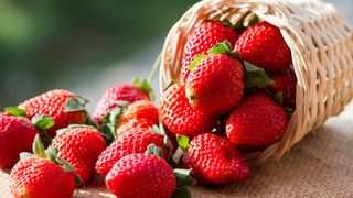 De ce e bine sa consumi capsuni. Pe langa calitatile sale nutritive, aceste fructe parfumate mai ascund un secret