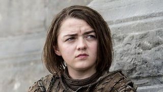 Toata lumea o stie "baietoasa" in Game Of Thrones, dar Arya Stark arata extraordinar in viata de zi cu zi! Imagini cu actrita in afara platourilor de filmare!