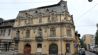 Vila curtezanei Mita Biciclista este astazi santier! Imobilul care i-a apartinut celei mai cunoscute prostituate a Bucurestiului interbelic a fost un cadou de la Regele Ferdinand