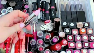 Secretele machiajului. Este considerat de multi o arta a seductiei, dar poate ascunde neimplinire si lipsa de incredere in sine. Ce personalitate are o femeie care se machiaza pronuntat