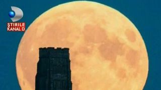 In aceasta noapte puteti fi martorii unui fenomen extrem de rar: luna capsuna. Ce se intampla la finalul celei mai lungi zile din an