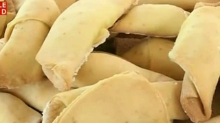 Gustul copilariei. Reteta bunicii pentru cornulete cu rahat