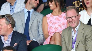 Sora ducesei de Cambridge s-a logodit cu milionarul James Matthews. Kate Middleton si Printul William sunt "absolut incantati"